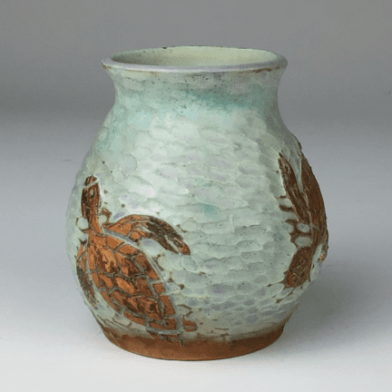 Small Sea Turtle Vase - Image 3