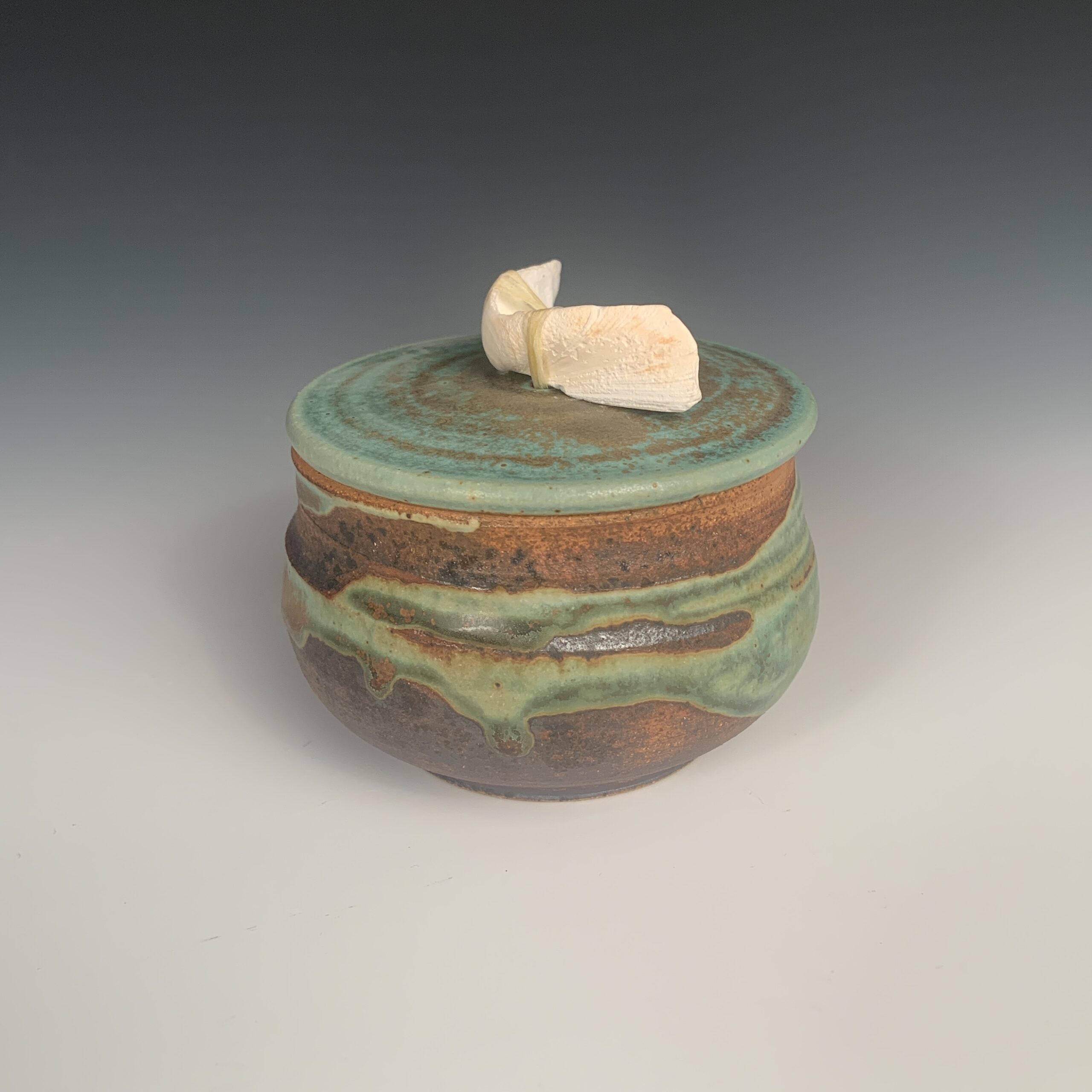 Sugar Bowl w/ Seashell Knob - Image 4