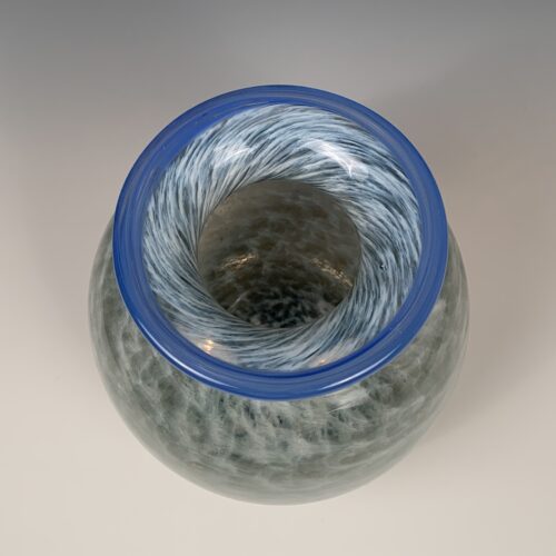 Cloudy Sky Glass Vase - Image 4