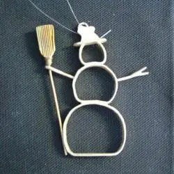 The League of NH Craftsmen's 2000 Annual Ornament.