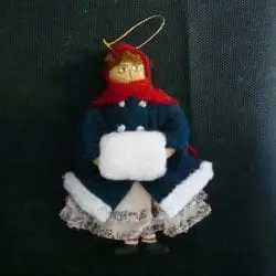The League of NH Craftsmen's 2005 Annual Ornament.