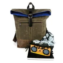 DeMio-Lisa-backpack_brown_styled