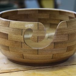 Dupuis-Claude-light-segmented-yarn-bowl